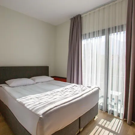 Mediterrian Business By Holidaykeys *