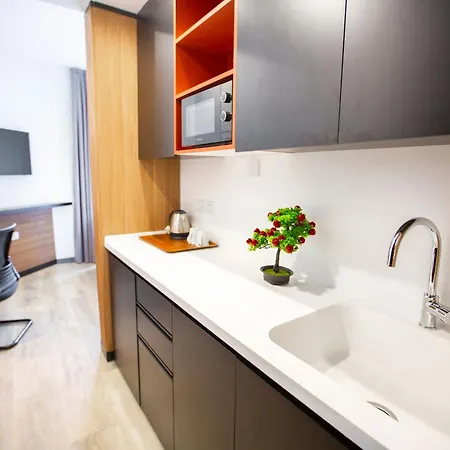 Mediterrian Business By Holidaykeys Appartement