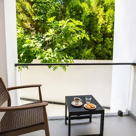 Mediterrian Business By Holidaykeys Apartament